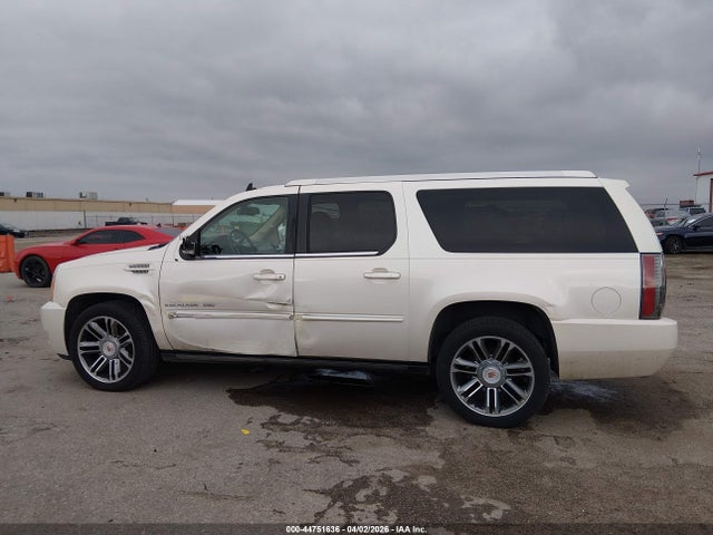 Aukcja sprzedaży 2013 Cadillac Escalade Esv Premium, vin: 1GYS4JEF2DR297347, numer aukcji: 44751636