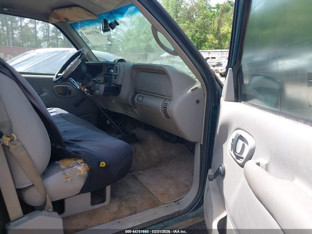 44751660 :رقم المزاد ، 1GTEC14W6WZ511136 vin ، 1998 Gmc Sierra 1500 Sl Sportside مزاد بيع