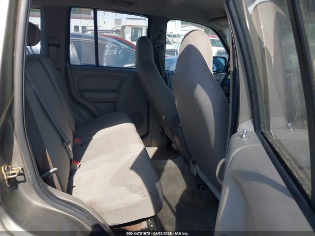 44751675 :رقم المزاد ، 1J4GL48KX4W231987 vin ، 2004 Jeep Liberty Sport مزاد بيع