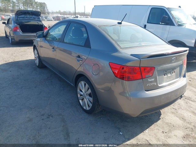 44751690 :رقم المزاد ، KNAFW4A30D5670484 vin ، 2013 Kia Forte Sx مزاد بيع