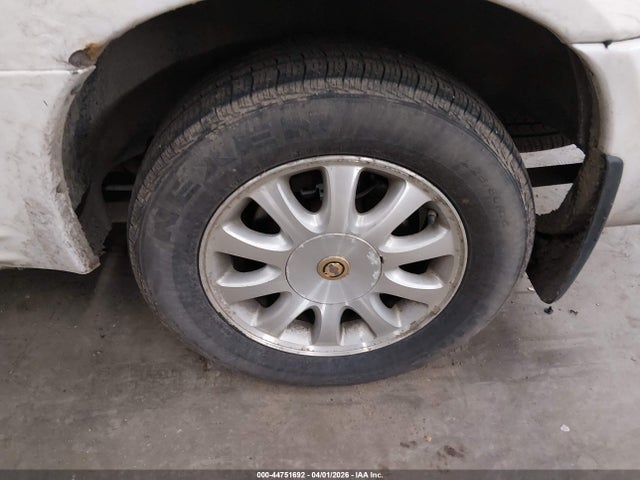44751692 :رقم المزاد ، 2C4GP54L72R538635 vin ، 2002 Chrysler Town & Country Lxi مزاد بيع