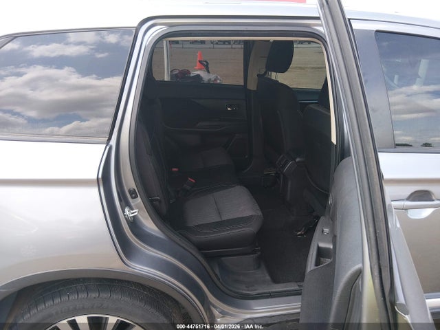 44751716 :رقم المزاد ، JA4AD2A34LZ012241 vin ، 2020 Mitsubishi Outlander Es 2.4 مزاد بيع
