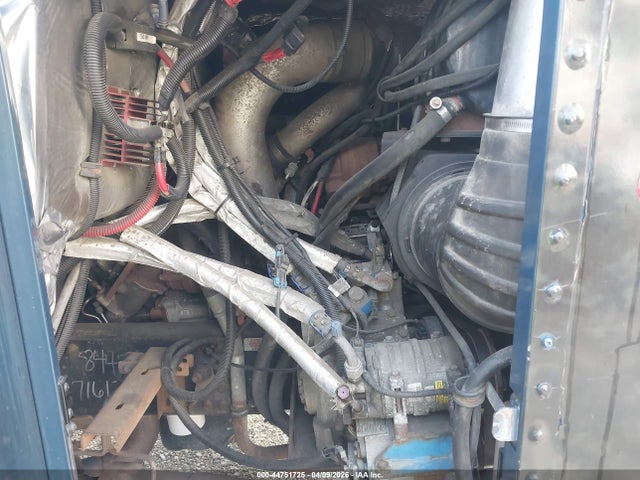 Ic Corporation 3000 Re 2015 4DRBXAAN6FB716172 Image 10