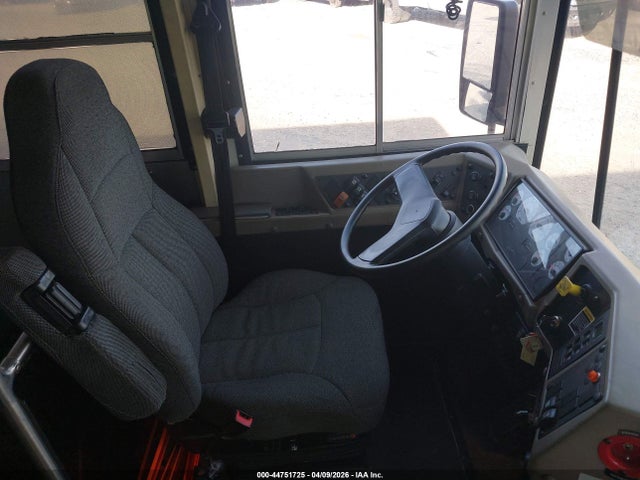 Ic Corporation 3000 Re 2015 4DRBXAAN6FB716172 Image 12