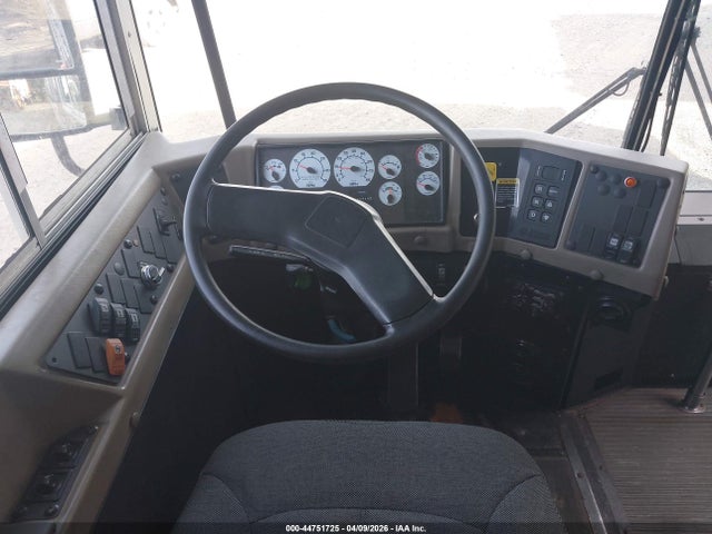 Ic Corporation 3000 Re 2015 4DRBXAAN6FB716172 Image 13