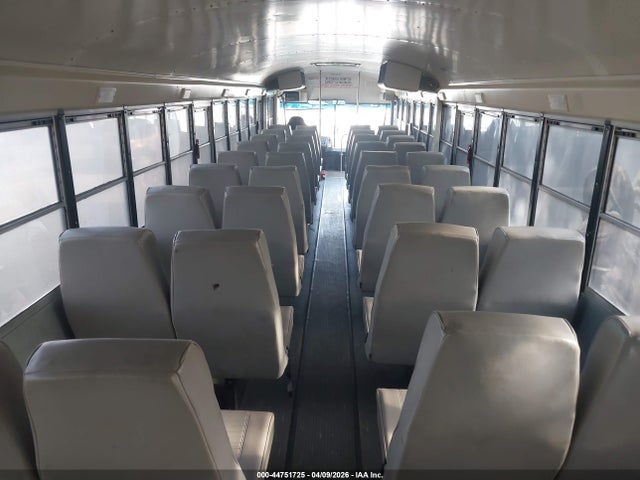 Ic Corporation 3000 Re 2015 4DRBXAAN6FB716172 Image 8
