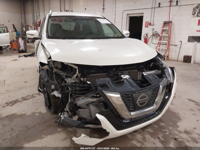 44751727 :رقم المزاد ، KNMAT2MV6HP592973 vin ، 2017 Nissan Rogue Sv مزاد بيع