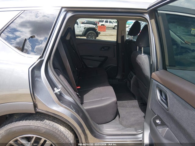 2023 Nissan Rogue S Fwd მანქანა იყიდება აუქციონზე, vin: 5N1BT3AA9PC790797, აუქციონის ნომერი: 44751732