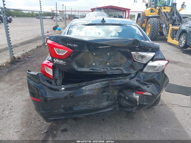 Aukcja sprzedaży 2019 Chevrolet Cruze Lt, vin: 1G1BE5SM7K7145871, numer aukcji: 44751738