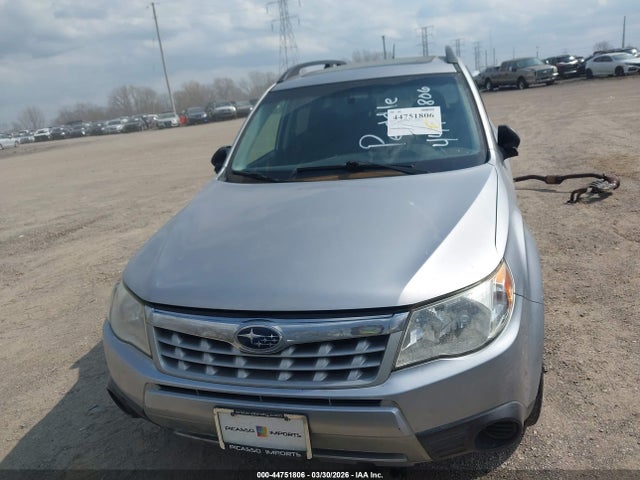 2013 SUBARU FORESTER JF2SHADC8DH422375 Photo 5