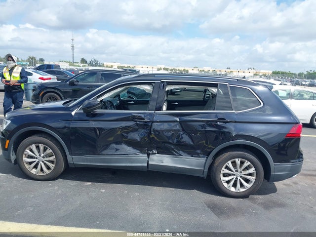 Продаж на аукціоні авто 2019 Volkswagen Tiguan 2.0t Se/2.0t Sel/2.0t Sel R-line/2.0t Sel R-line Black, vin: 3VV3B7AX2KM092208, номер лоту: 44751833