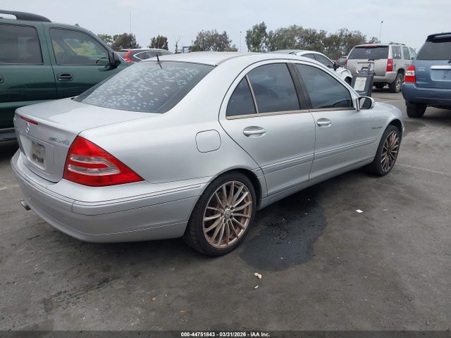 2002 Mercedes-benz C 240 მანქანა იყიდება აუქციონზე, vin: WDBRF61J32F185210, აუქციონის ნომერი: 44751843