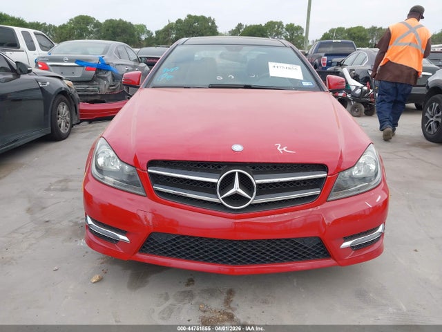 44751855 :رقم المزاد ، WDDGJ4HBXFG356261 vin ، 2015 Mercedes-benz C 250 مزاد بيع