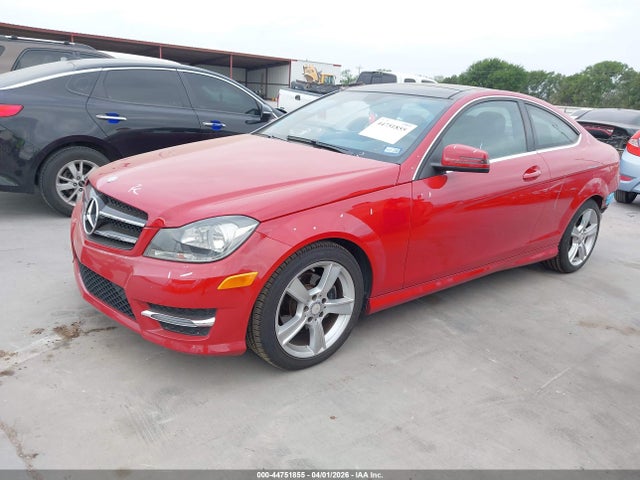 44751855 :رقم المزاد ، WDDGJ4HBXFG356261 vin ، 2015 Mercedes-benz C 250 مزاد بيع