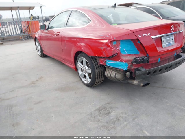 44751855 :رقم المزاد ، WDDGJ4HBXFG356261 vin ، 2015 Mercedes-benz C 250 مزاد بيع