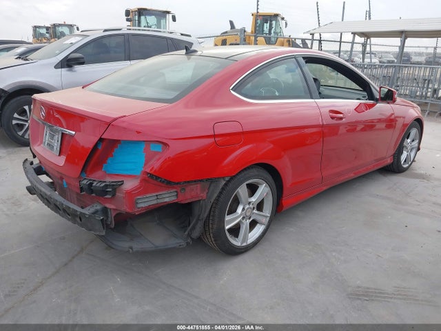 44751855 :رقم المزاد ، WDDGJ4HBXFG356261 vin ، 2015 Mercedes-benz C 250 مزاد بيع