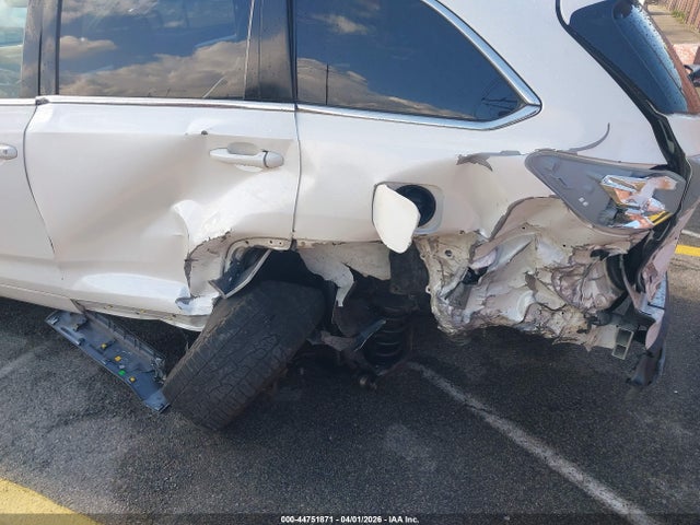 Aukcja sprzedaży 2015 Toyota Highlander Le Plus V6, vin: 5TDZKRFH0FS052883, numer aukcji: 44751871