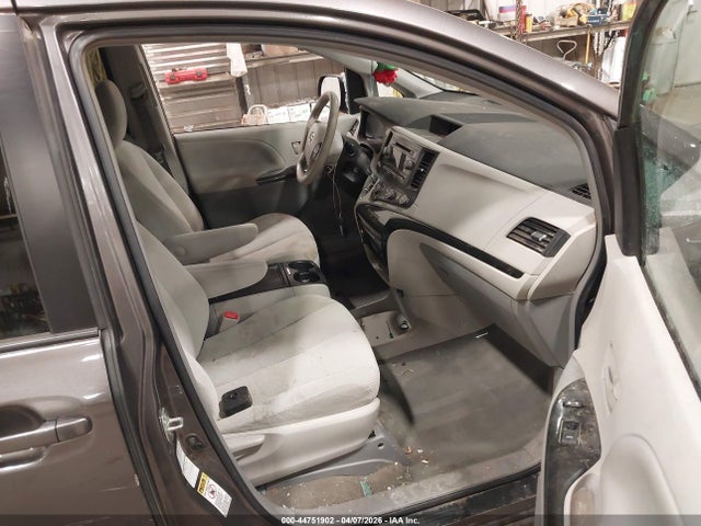 Продажа на аукционе авто 2012 Toyota Sienna Le 7 Passenger, vin: 5TDJK3DC7CS033633, номер лота: 44751902