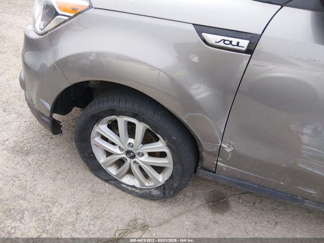 KIA SOUL + 2018 KNDJP3A58J7576259 Image 21