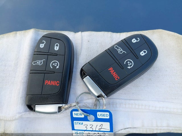 44751921 :رقم المزاد ، 1C4RJFBG6LC244272 vin ، 2020 Jeep Grand Cherokee Limited 4x4 مزاد بيع