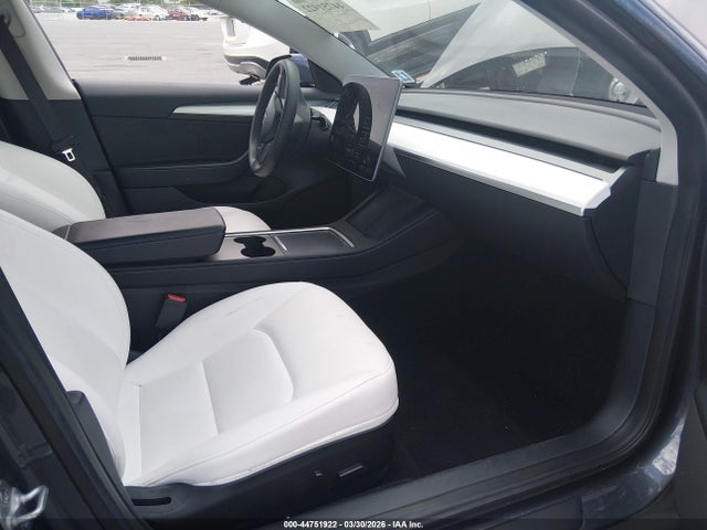 2023 TESLA MODEL 3 5YJ3E1EA1PF688804 Photo 4