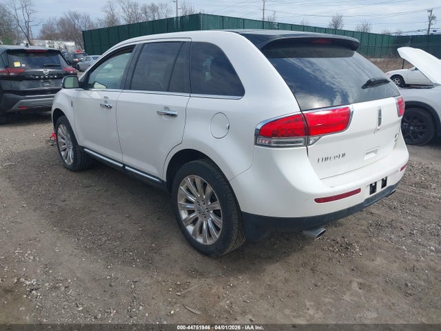 44751946 :رقم المزاد ، 2LMDJ8JK1FBL32906 vin ، 2015 Lincoln Mkx مزاد بيع