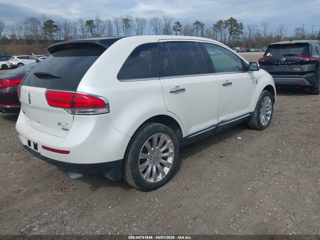 44751946 :رقم المزاد ، 2LMDJ8JK1FBL32906 vin ، 2015 Lincoln Mkx مزاد بيع
