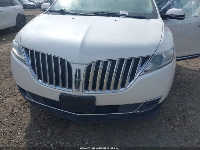 44751946 :رقم المزاد ، 2LMDJ8JK1FBL32906 vin ، 2015 Lincoln Mkx مزاد بيع