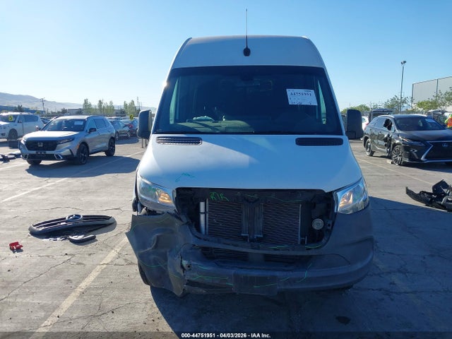 44751951 :رقم المزاد ، W1Y40CHY6NT091421 vin ، 2022 Mercedes-benz Sprinter 2500 High Roof I4 مزاد بيع