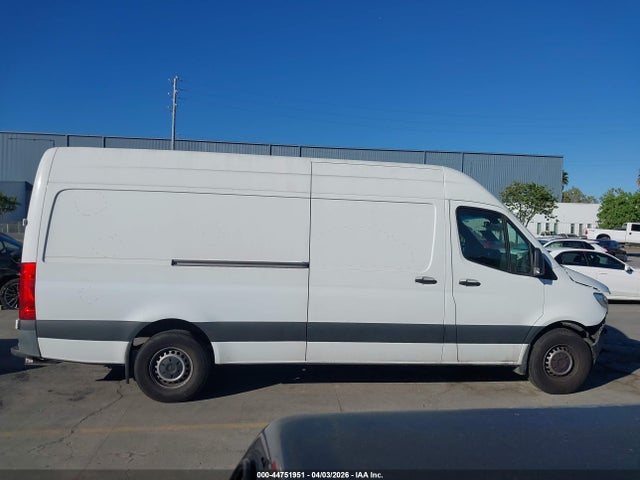 44751951 :رقم المزاد ، W1Y40CHY6NT091421 vin ، 2022 Mercedes-benz Sprinter 2500 High Roof I4 مزاد بيع