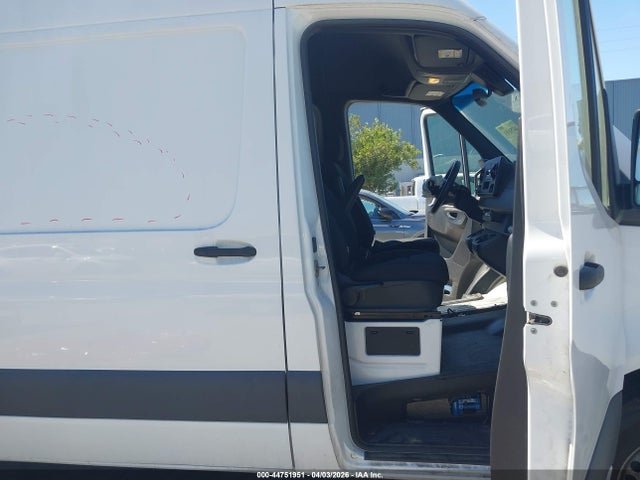 44751951 :رقم المزاد ، W1Y40CHY6NT091421 vin ، 2022 Mercedes-benz Sprinter 2500 High Roof I4 مزاد بيع