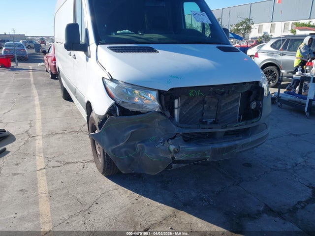 44751951 :رقم المزاد ، W1Y40CHY6NT091421 vin ، 2022 Mercedes-benz Sprinter 2500 High Roof I4 مزاد بيع