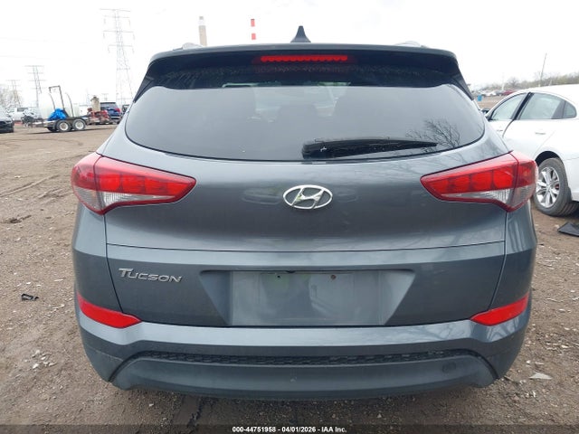 Продаж на аукціоні авто 2018 Hyundai Tucson Sel, vin: KM8J33A48JU679777, номер лоту: 44751958