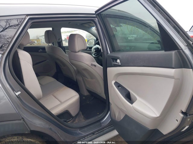 Продаж на аукціоні авто 2018 Hyundai Tucson Sel, vin: KM8J33A48JU679777, номер лоту: 44751958