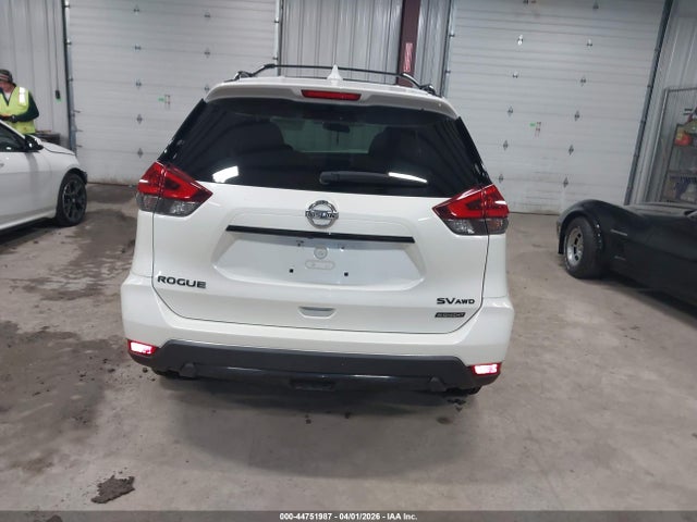 44751987 :رقم المزاد ، 5N1AT2MV8JC816091 vin ، 2018 Nissan Rogue Sv مزاد بيع