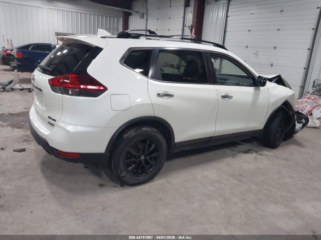 44751987 :رقم المزاد ، 5N1AT2MV8JC816091 vin ، 2018 Nissan Rogue Sv مزاد بيع