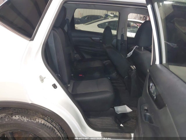 44751987 :رقم المزاد ، 5N1AT2MV8JC816091 vin ، 2018 Nissan Rogue Sv مزاد بيع