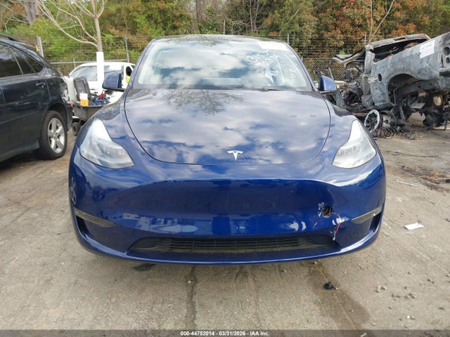 Продажа на аукционе авто 2023 Tesla Model Y Awd/long Range Dual Motor All-wheel Drive, vin: 7SAYGDEE3PA170374, номер лота: 44752014