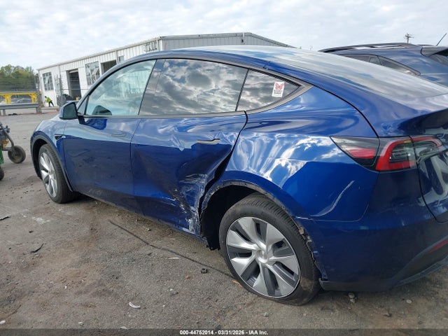 Продажа на аукционе авто 2023 Tesla Model Y Awd/long Range Dual Motor All-wheel Drive, vin: 7SAYGDEE3PA170374, номер лота: 44752014