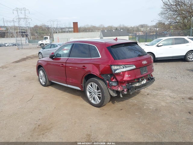 WA1CNAFY4J2072255 Audi Q5 2.0t Premium/2.0t Tech Premium