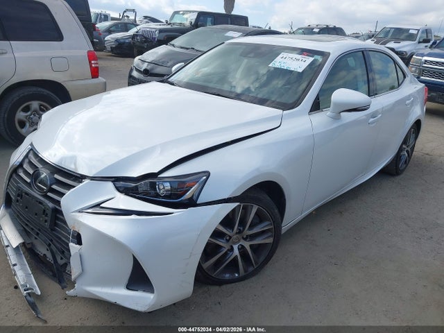 Lexus IS 300 2020 JTHAA1D29L5102289 Image 2