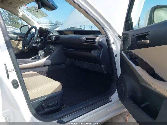 Lexus IS 300 2020 JTHAA1D29L5102289 Image 5