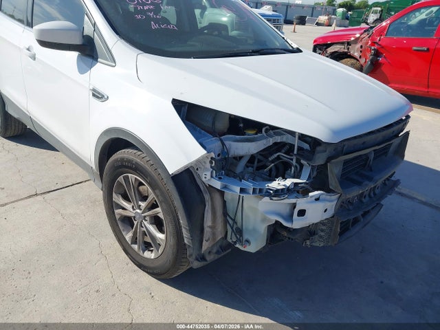 Продажа на аукционе авто 2018 Ford Escape Se, vin: 1FMCU0GD0JUD03991, номер лота: 44752035