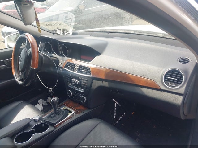44752036 :رقم المزاد ، WDDGF8AB1DR293023 vin ، 2013 Mercedes-benz C 300 Luxury 4matic مزاد بيع
