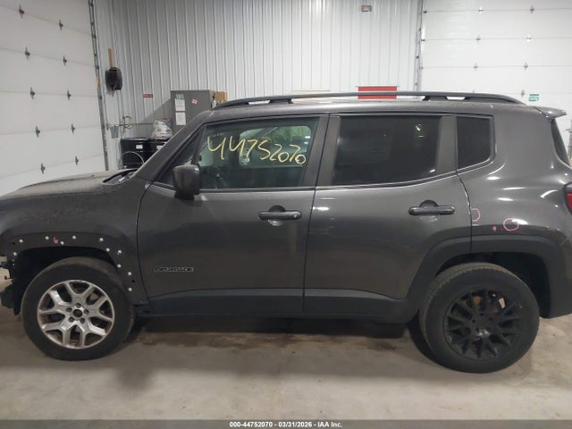 44752070 :رقم المزاد ، ZACCJBBB3HPF36189 vin ، 2017 Jeep Renegade Latitude 4x4 مزاد بيع
