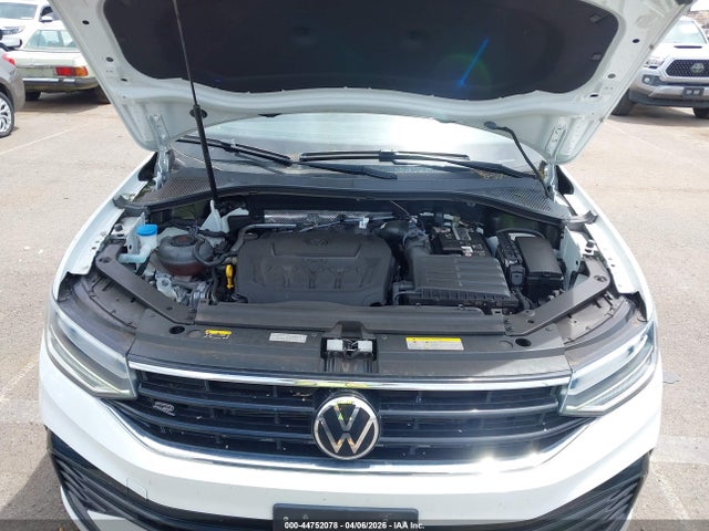 3VVCB7AX0PM137363 Volkswagen Tiguan 2.0t Se R-line Black