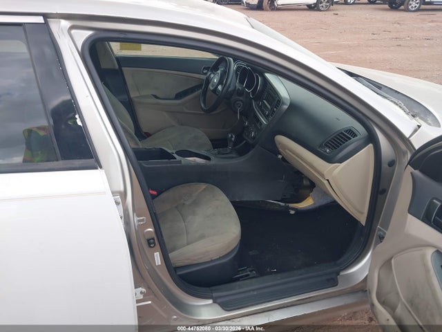 2014 KIA OPTIMA KNAGM4A73E5520884 Photo 4