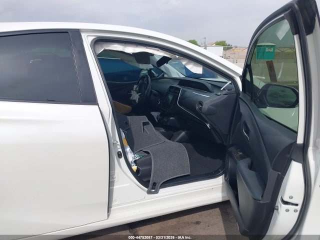 JTDKBRFU7J3072704 Toyota Prius