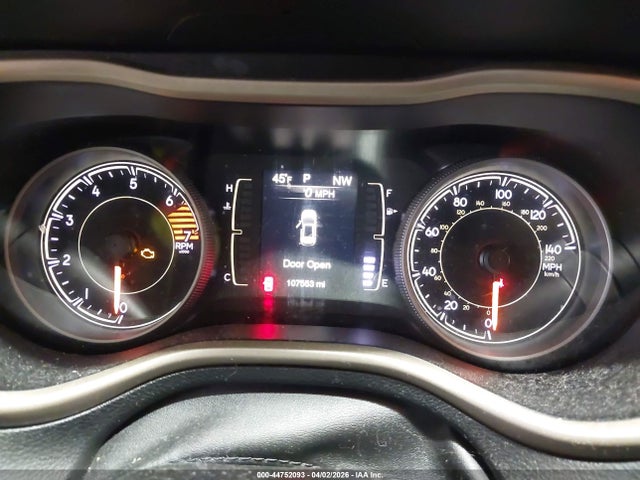 2017 Jeep Cherokee Latitude Fwd მანქანა იყიდება აუქციონზე, vin: 1C4PJLCB0HW616798, აუქციონის ნომერი: 44752093