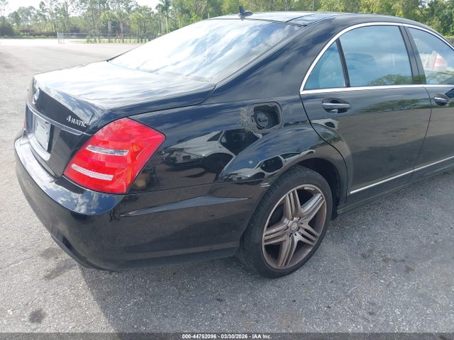 2013 Mercedes-benz S 550 4matic მანქანა იყიდება აუქციონზე, vin: WDDNG9EB7DA531542, აუქციონის ნომერი: 44752096
